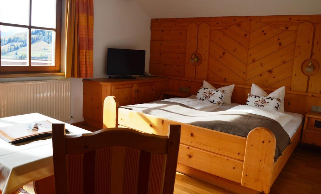 Hotel Garni Apart Elfriede Фісс Номер фото