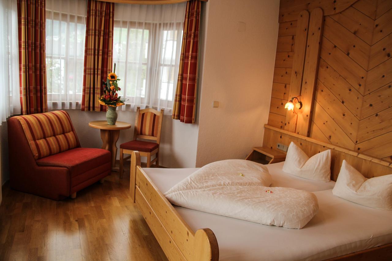 Hotel Garni Apart Elfriede Фісс Екстер'єр фото