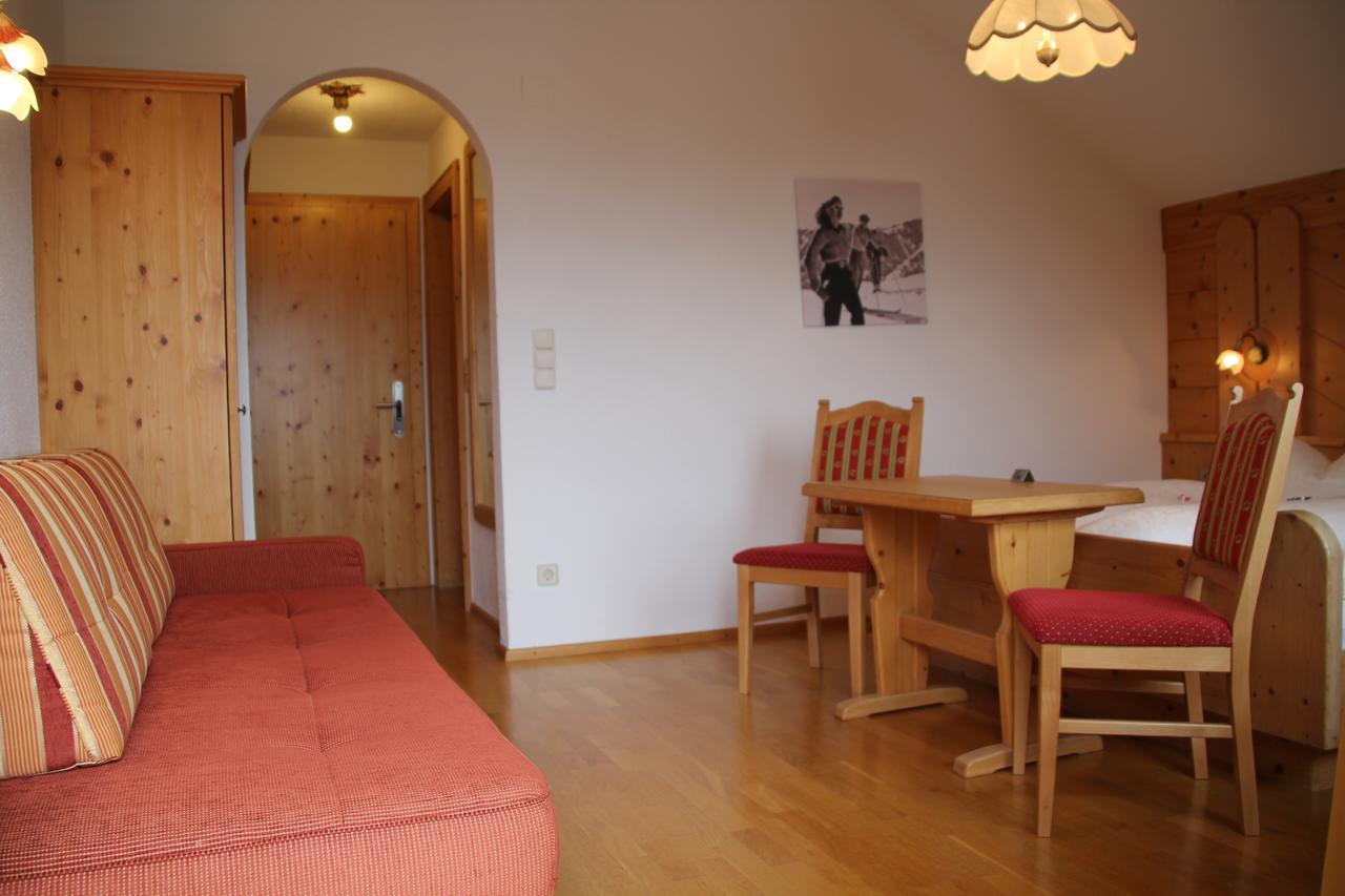 Hotel Garni Apart Elfriede Фісс Екстер'єр фото